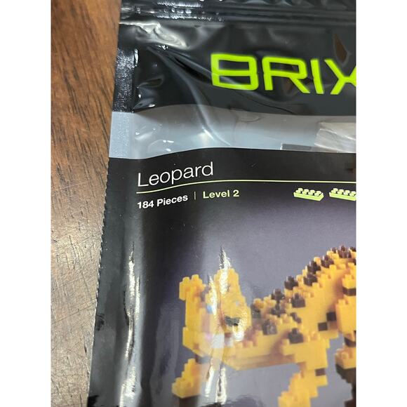 Brixies Leopard 184 piece building set- New - Picture 2 of 3
